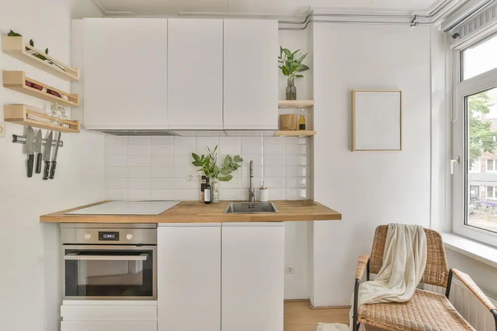 Ideas modernas para reformar cocinas pequeñas y sacarles el máximo partido