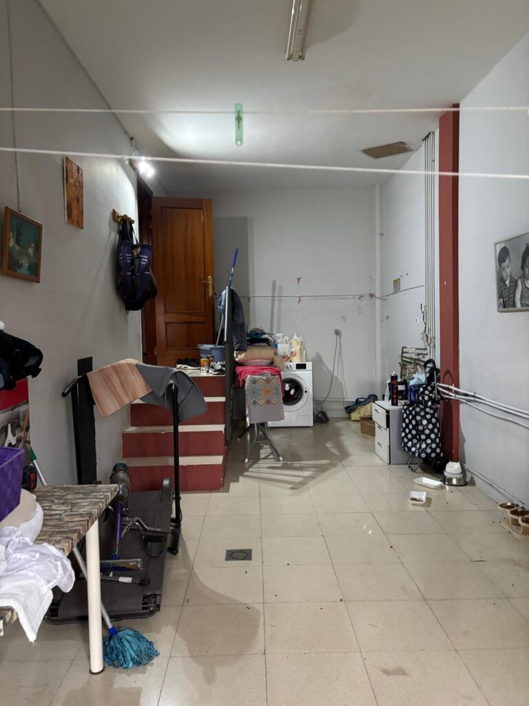 Reforma integral en Fustiñana, Navarra de espacio auxiliar a dormitorio con baño adaptado-Sikora Reformas Integrales en Pamplona